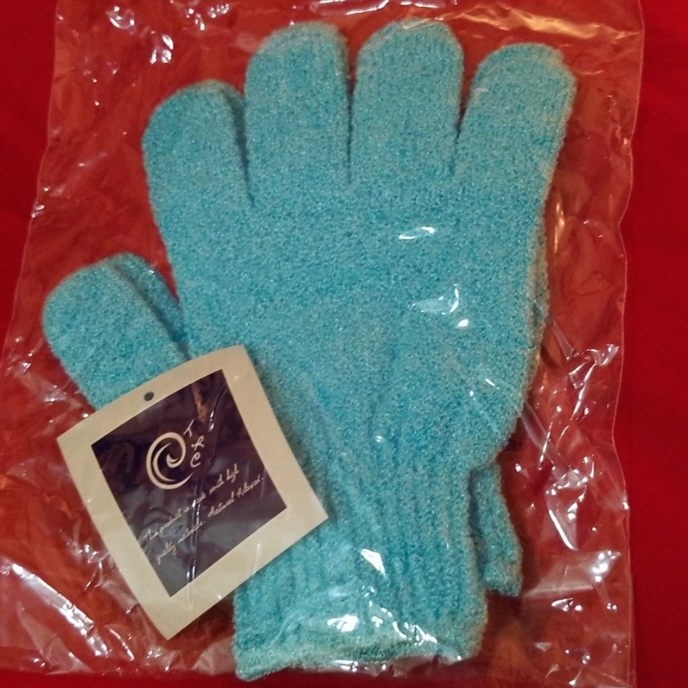 Exfoliating Gloves & Bath Essentials - Picture 5 of 12